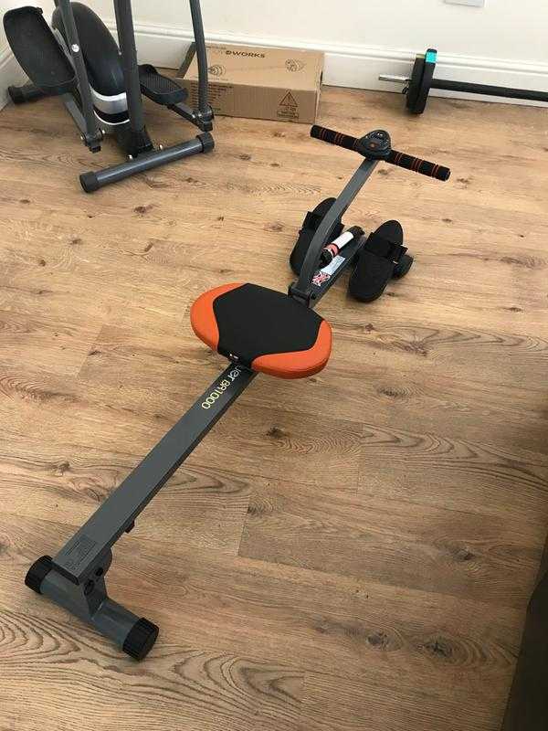 Body Sculpture BR1000 Rowing Machine - At Home In the Gym